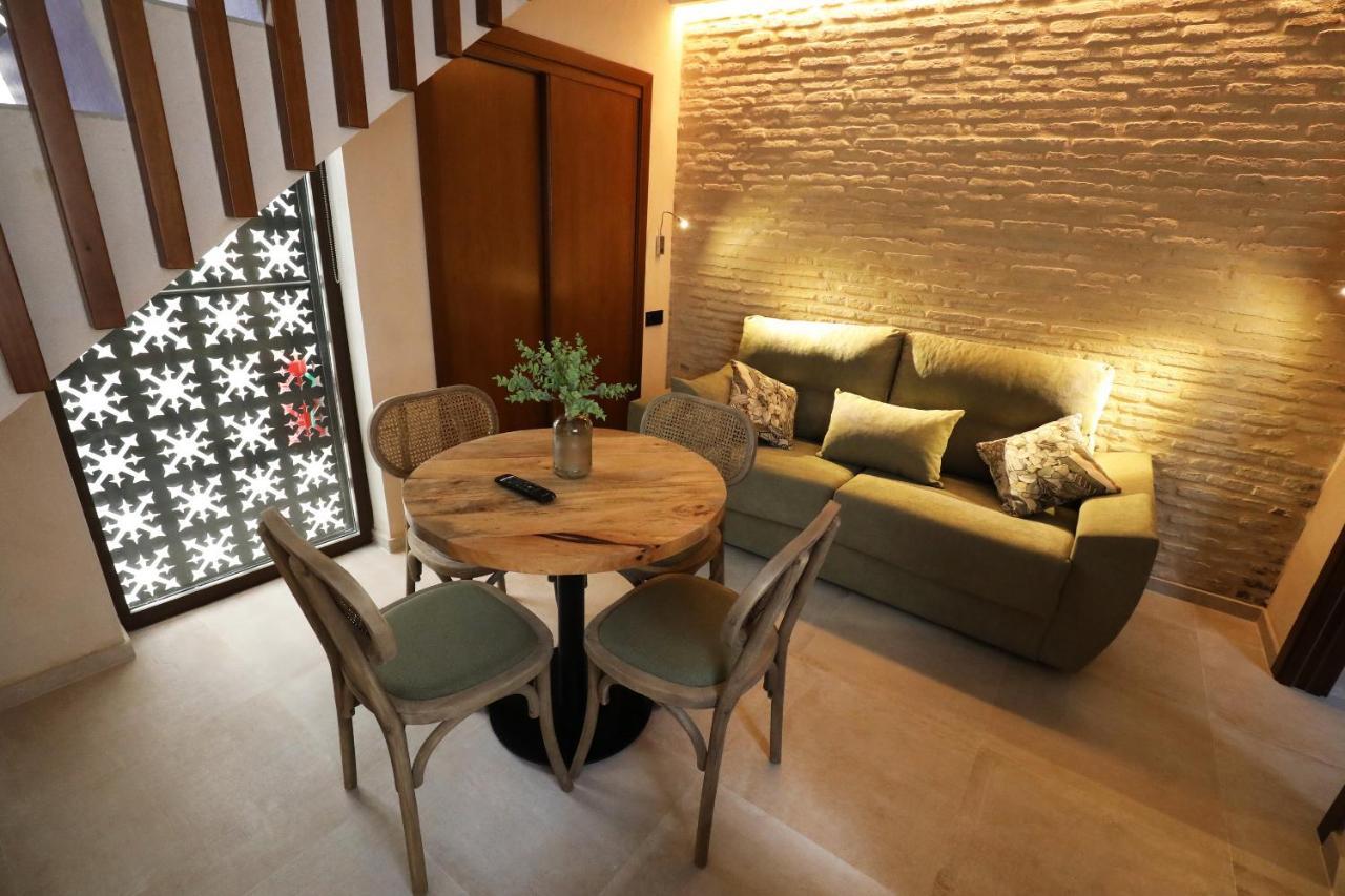 Aparthotel Casa Senorial Del Siglo XVIII Sewilla Zewnętrze zdjęcie