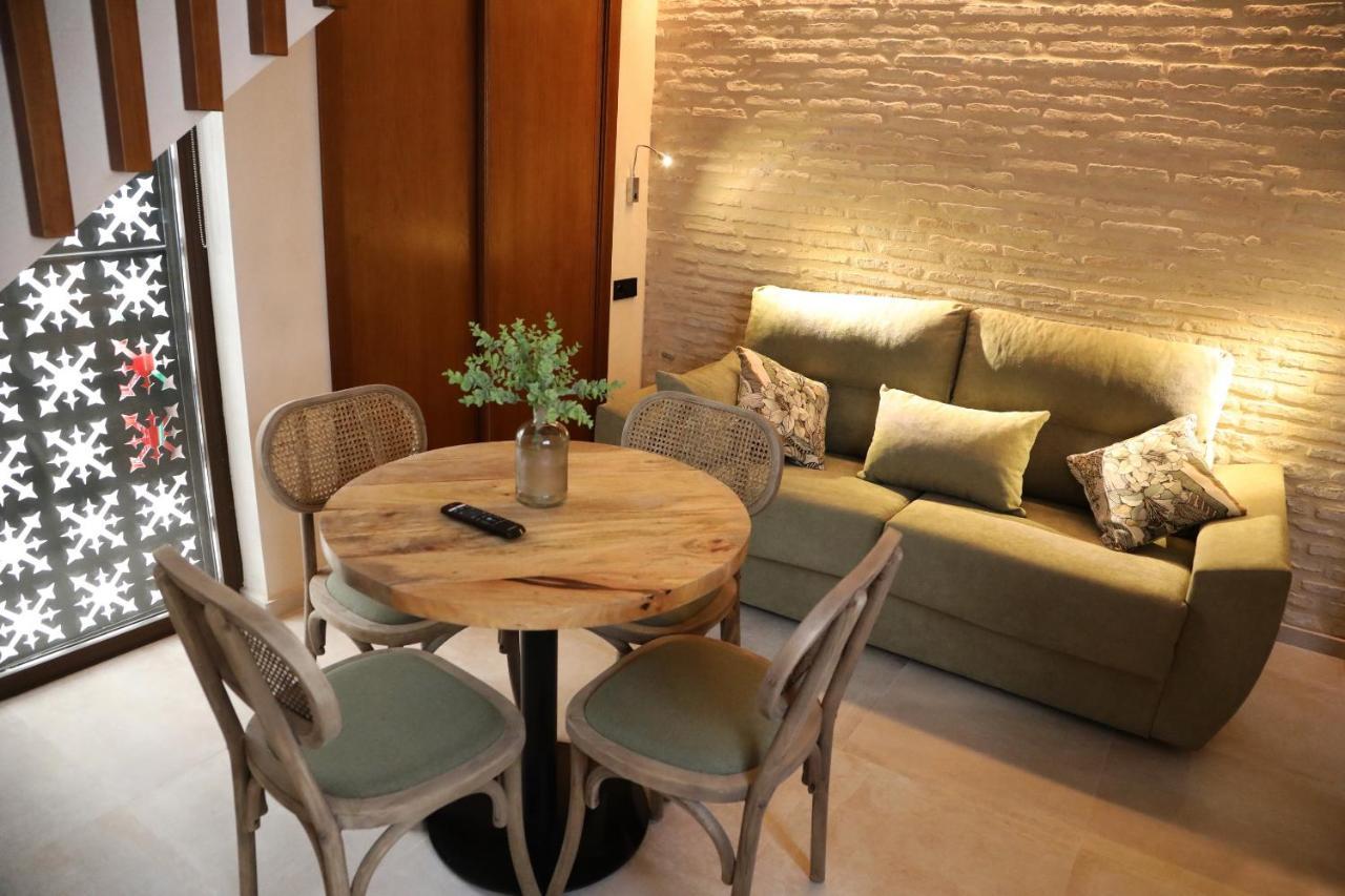 Aparthotel Casa Senorial Del Siglo XVIII Sewilla Zewnętrze zdjęcie